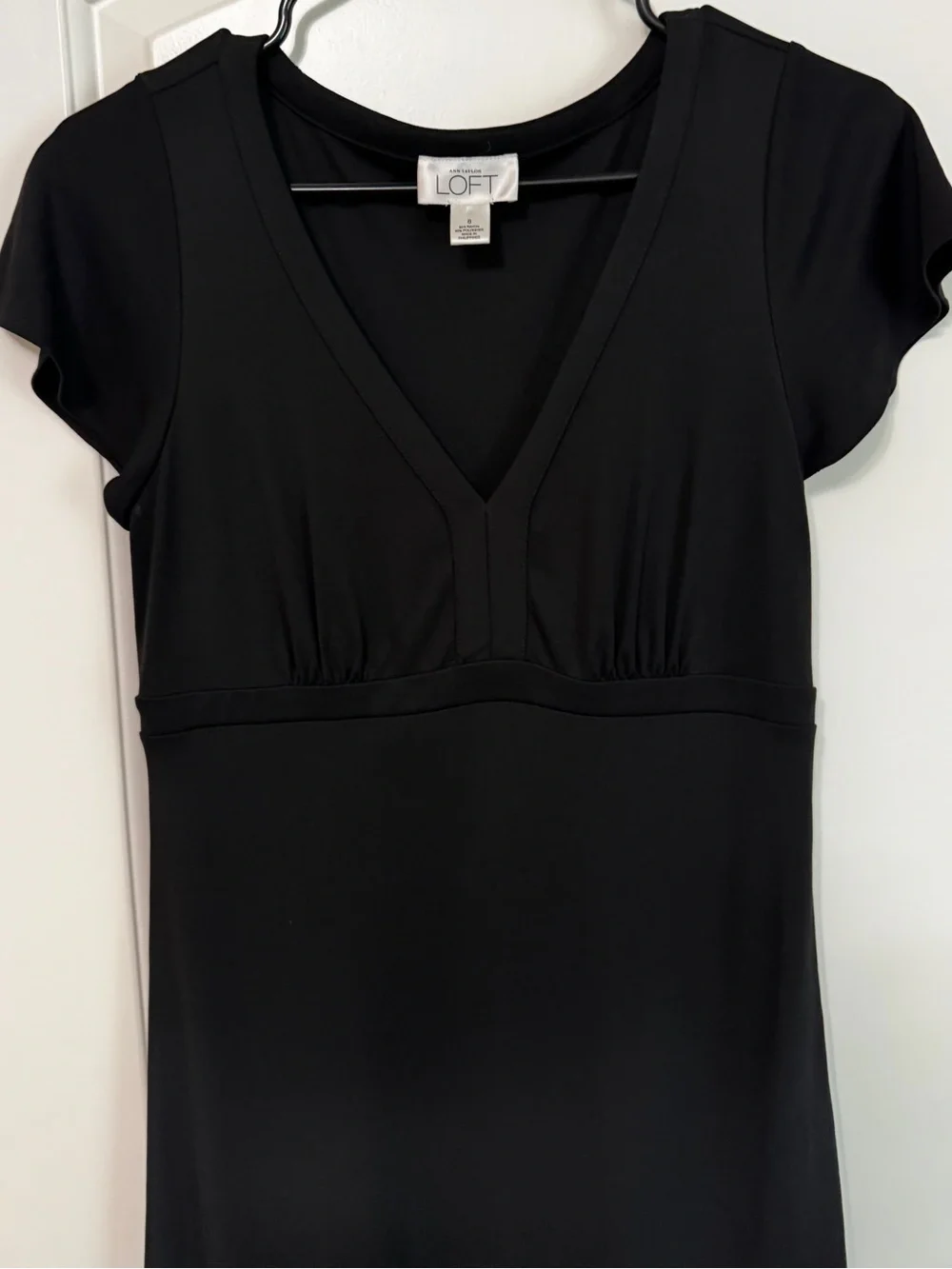 Ann Taylor LOFT Black V-Neck Ruffle Hem Midi Dress Size 8